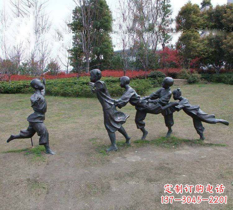 郑州铸铜老鹰捉小鸡儿童雕塑