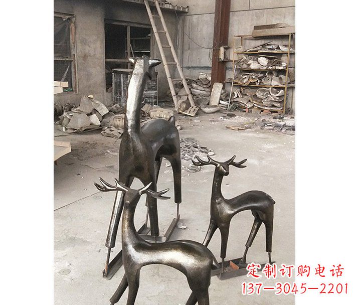 郑州铸铜梅花鹿动物铜雕摆件